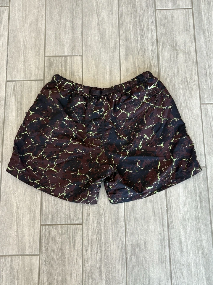 Pantalones Cortos para Correr Nike ACG Trail Print Cargo DN3949-325 Hombres Talla Grande Foto 2 de 3