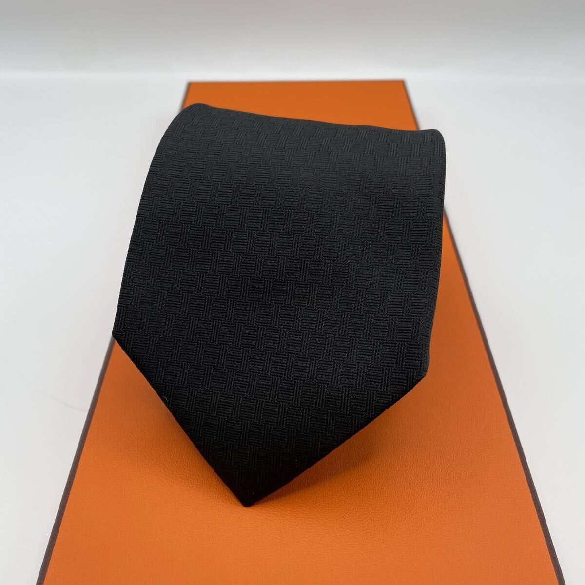 HERMES Tie H Pattern Solid Tie High Quality Silk … - image 3