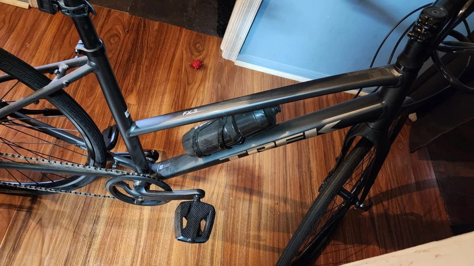 Used TREK FX 3 Disc Brakes M With Bike Lock - Image 2 of 4