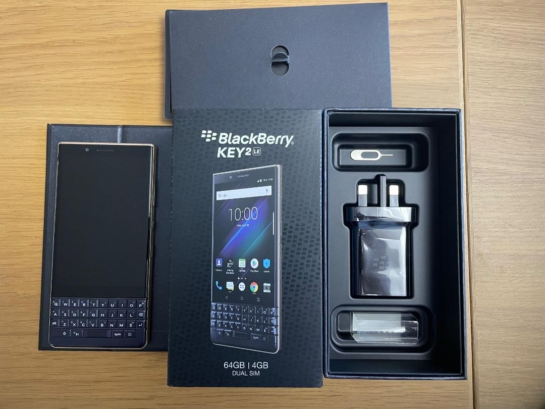 【SIMフリー】 BlackBerry KEY2 LE BBE100-4 本体 BlackBerry KEY2 LE BBE100-4 64GB Dual SIM 4G Unlocked
