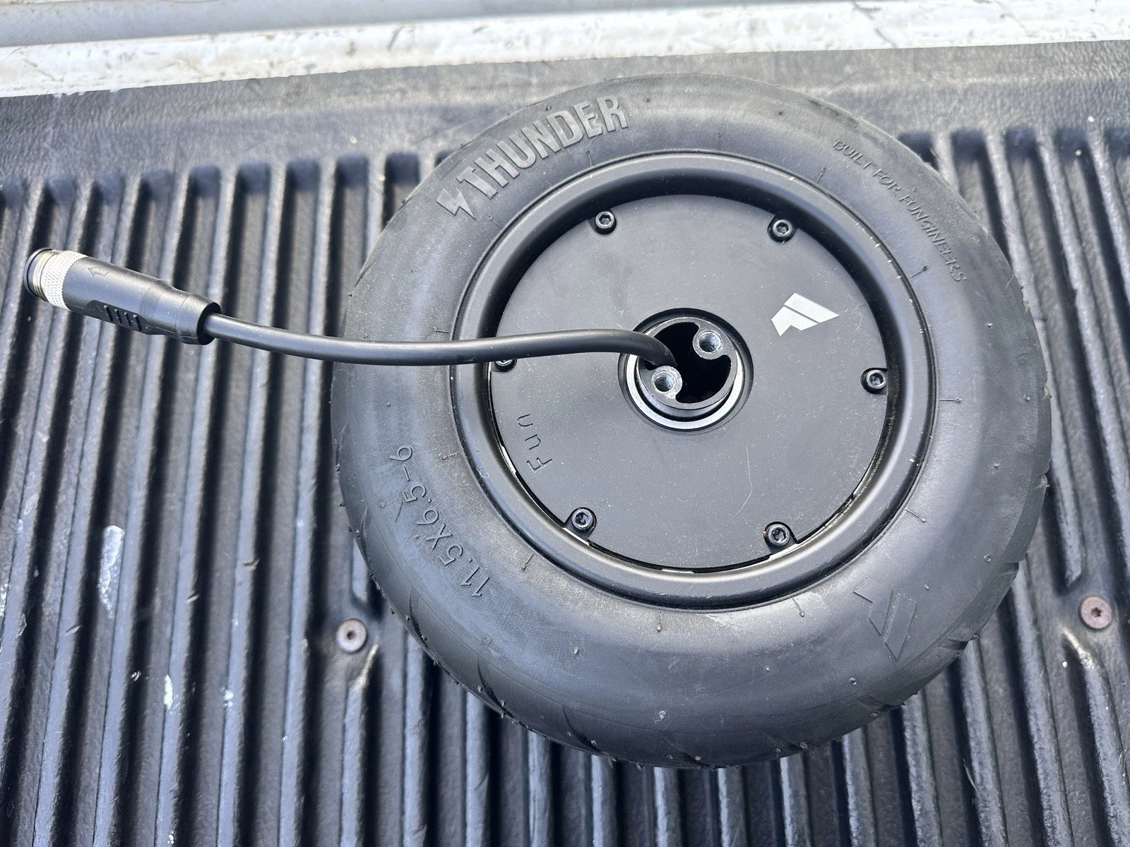 Picture 2 of 3