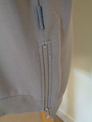 VARLEY 'CHARTER SWEAT' WARM BEIGE SWEATSHIRT WITH SIDE ZIP DETAIL - SIZE SMALL - Picture 2 of 9