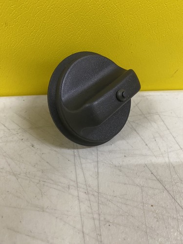 2006-2011 RENAULT CLIO PETROL / DIESEL FUEL CAP FAST DISPATCH - Picture 7 of 24