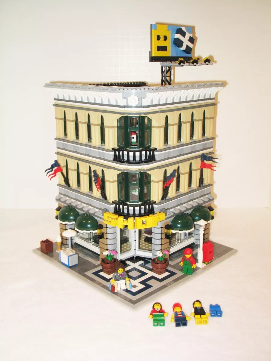 LEGO Creator Expert: Grand Emporium #10211 100% Complete