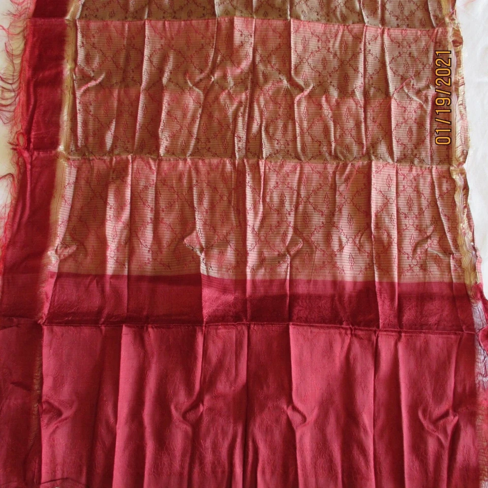 Marvelous Maroon DHOOP-CHAV Thread Woven Silk Blend Material Fabric Sewing CRAFT - Image 2 of 4