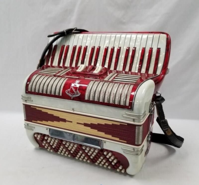 コダイゾルタン—-1967–100フォリント Vintage Noble Ivory Pearl ACCORDION Fide Et Fortitudine, Italian w