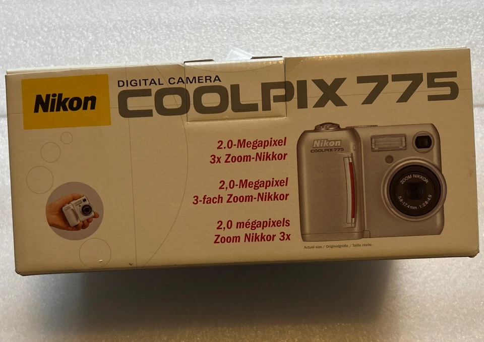 NIKON 775 2.0MP DIGITAL CAMERA. NEW IN BOX INCLUDES EVERYTHING IN PHOTOS.  - Image 2 of 4