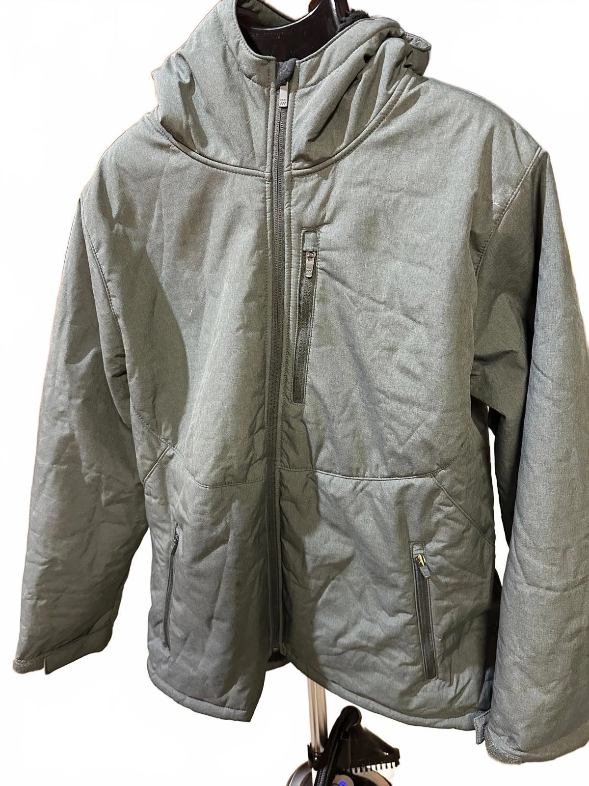 Motion Men’s XL Fleece-Lined Hooded Softshell Jacket