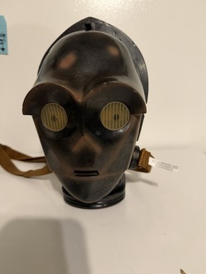 Star Wars C-3PO Collectible Helmet with Light-Up Eyes Disneyland popcorn bucket 