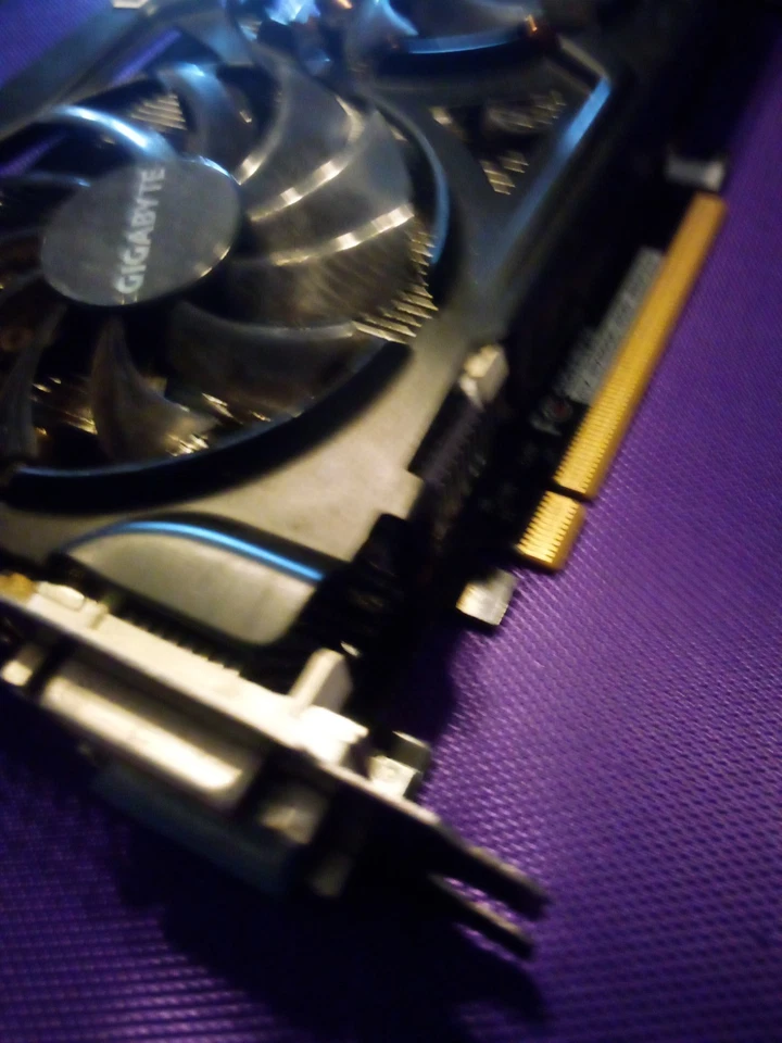 Gigabyte NVIDIA GeForce GTX 760 WINDFORCE GV-N760OC-4GD 4GB GDDR5 Graphics Card - Image 3 of 4