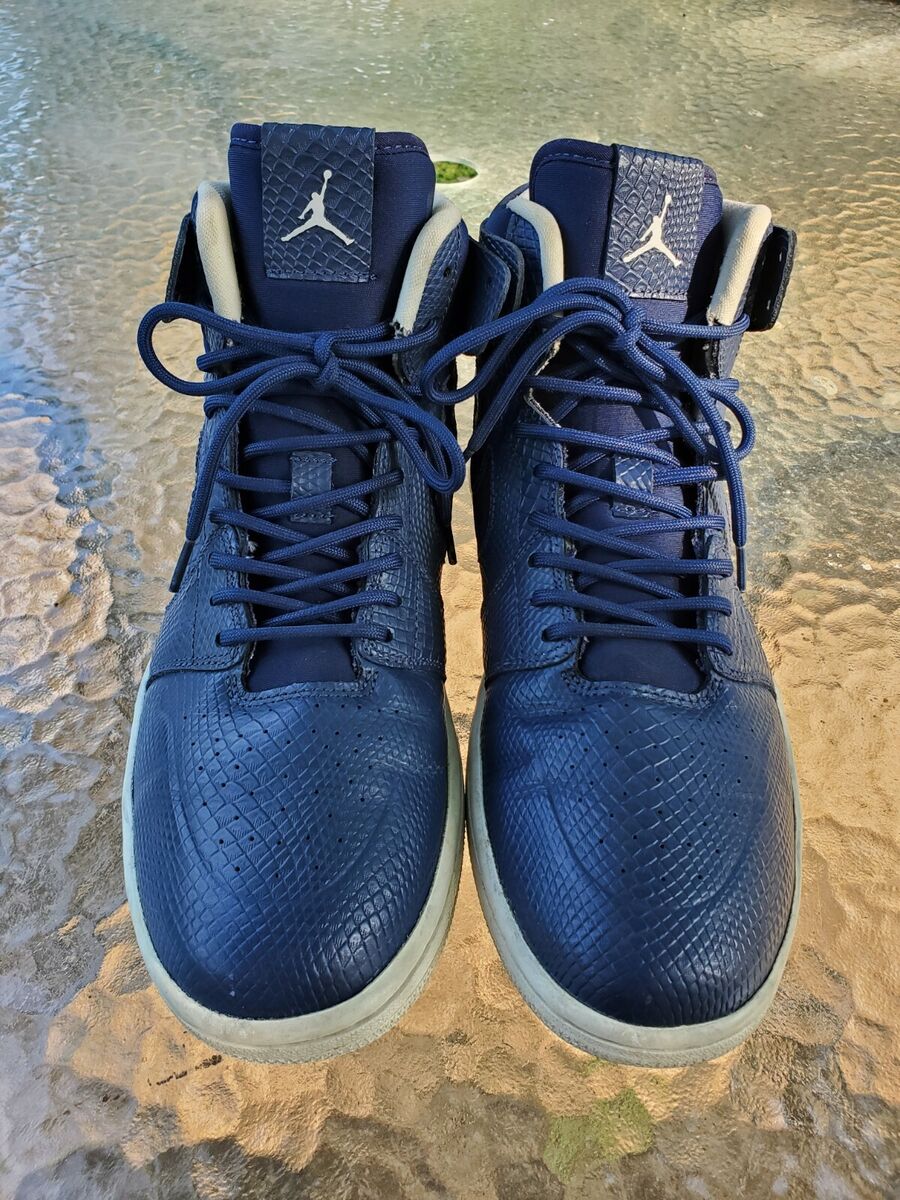 Nike Air Jordan 1 Retro High Nouveau Navy Snake Blue Size Nike Air Jordan 1 Retro High Nouveau Navy Snake Blue Size
