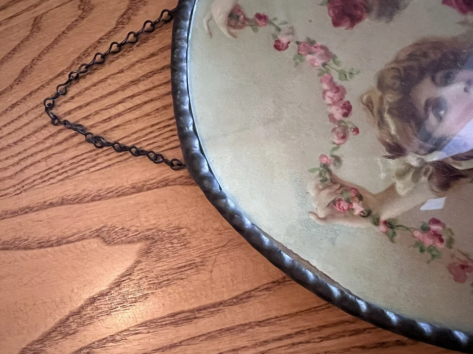 Cubierta de humos vintage victorianas niñas con flores - Alemania, cadena, borde festoneado Foto 2 de 4