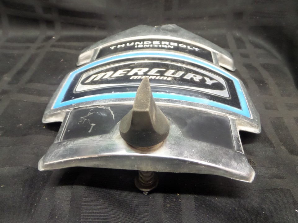 1974 MERCURY 850 85HP 4CYL FRONT COWL COVER 21045642A1 BOAT MOTOR