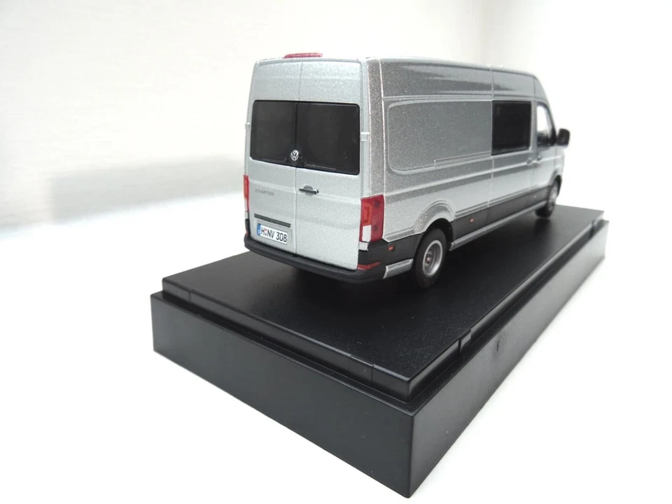 Volkswagen VW Crafter 2 Modelo De Coche En 1:50 Plata 2016 A60-F951 No 1:43 - Imagen 3 de 4