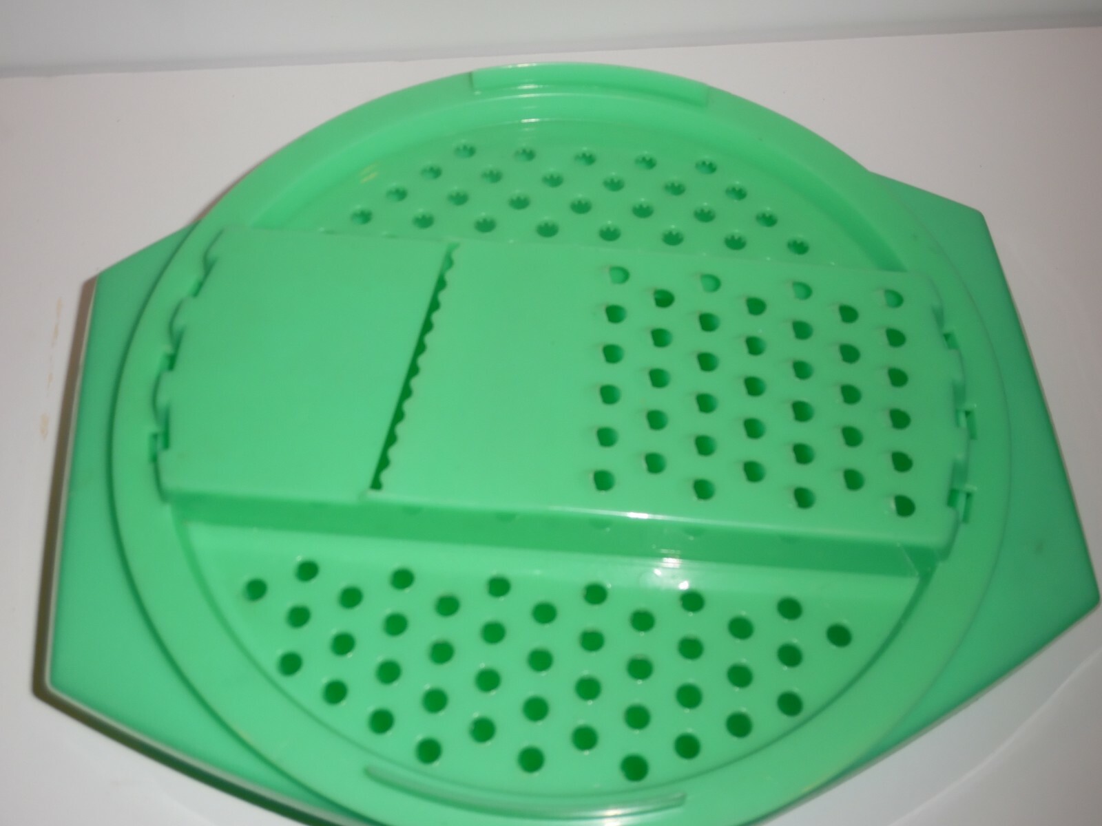 Vintage Tupperware Grater Bowl 786 787 Green Nice Slicer Tub eBay