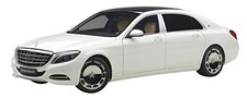 AUTOart 1/18 Mercedes Maybach S 600 White model car