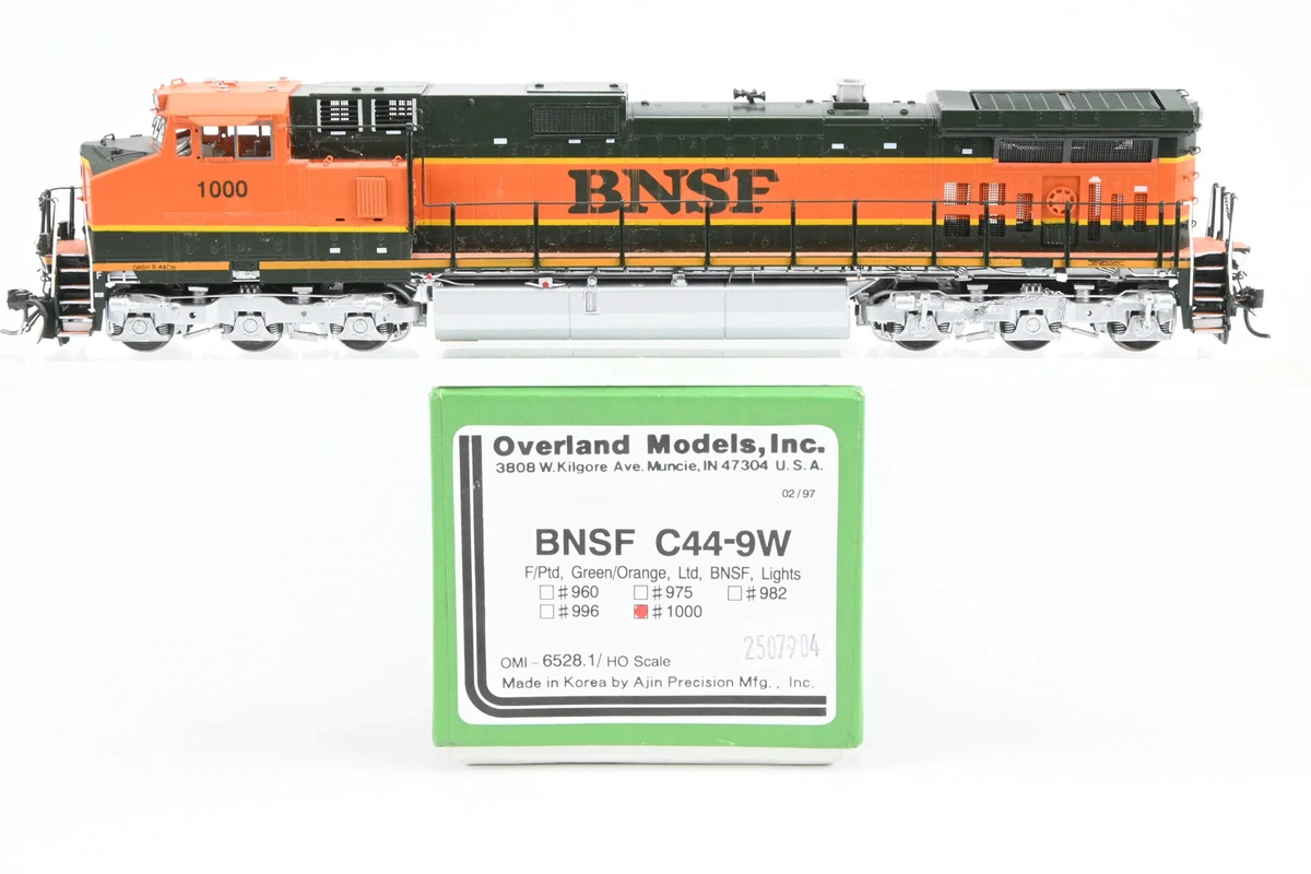 Overland HOスケール EMD FP-9 C&NW Overland HOスケール ディーゼル機関車 EMD FP-9 C&NW 【公式通販】