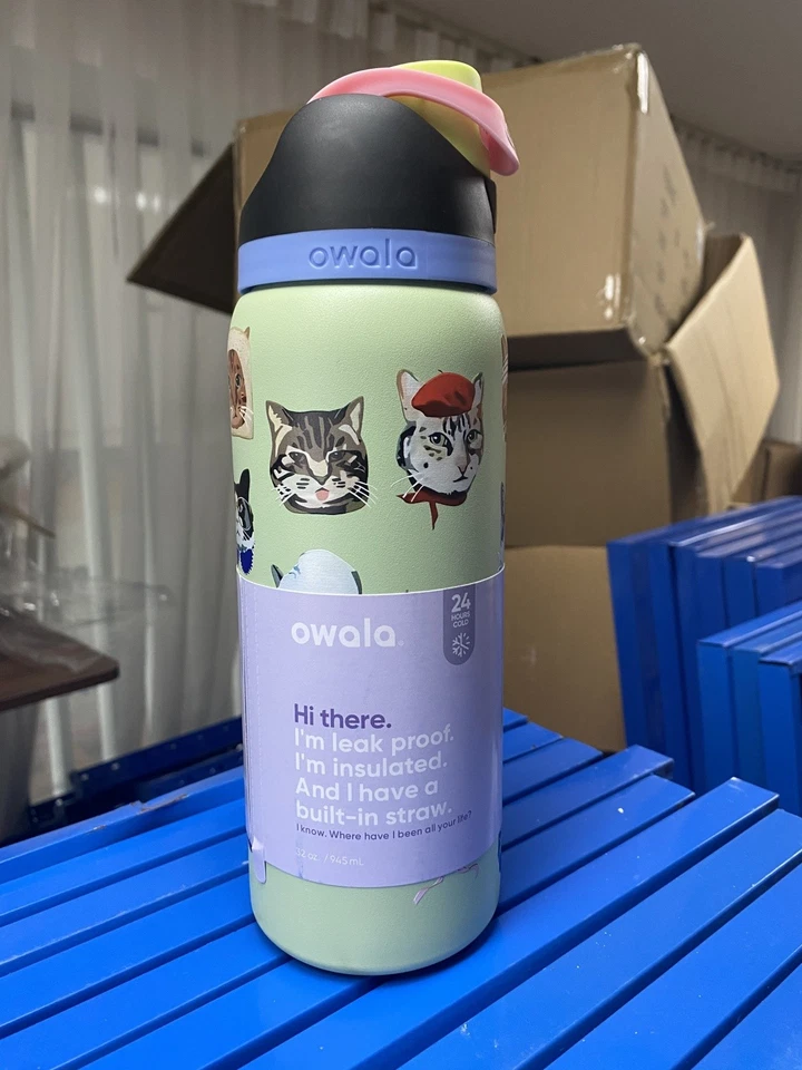 Owala 32oz FreeSip Picnic Prep and Cat Collage Bottle Urban Outfitters Exclusive - Image 2 of 3