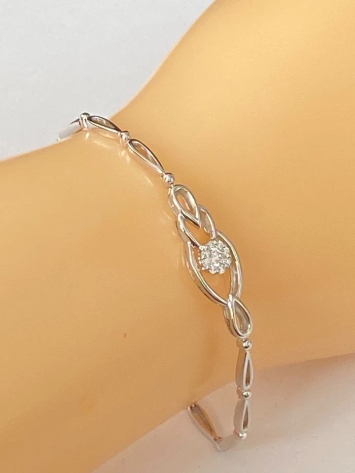 18ct Gold Natural Diamond Bracelet VS Diamonds 18 Carat White Gold 18K - Image 4 of 4