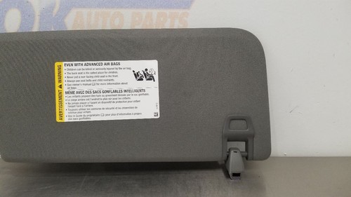 24 GMC SIERRA 1500 SUN VISOR LEFT DRIVER GRAY ILLUMINATED - Picture 8 of 12