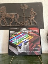 Novation Launchpad MK2 Pad-Controller 64 Tast...