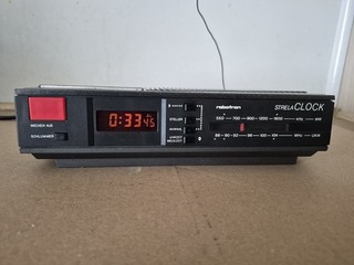 DDR Robotron Strelaclock RR 3001 Radiowecker Uhrenradio Radio Uhr RFT