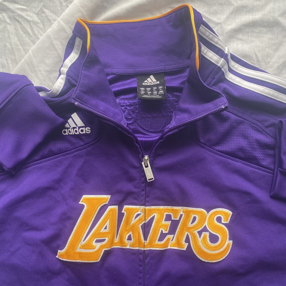 1058 スタジャン ジャンパー adidas NBA LAKERS 古着 Los Angeles Lakers Adidas Jacket 15x NBA Champions Limited