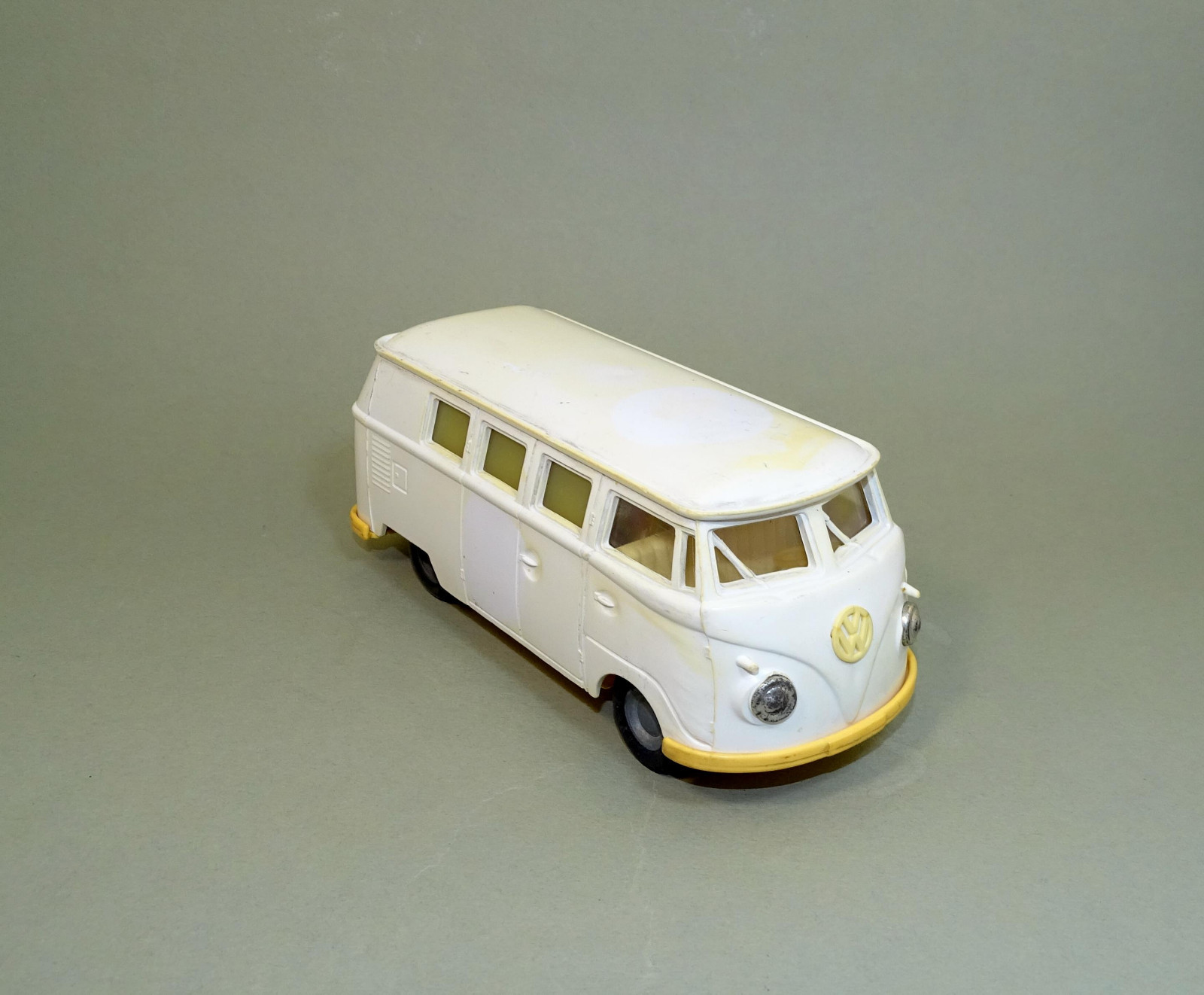 Vintage ambulancia Volkswagen VW T1 Bus Van Coche de Juguete Hungría 1970s Vintage ambulancia Volkswagen VW T1 Bus Van Coche de Juguete Hungría 1970s