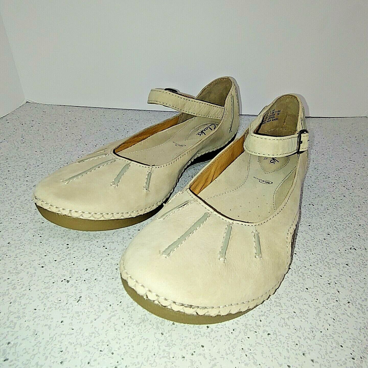 clarks artisan mary jane flats