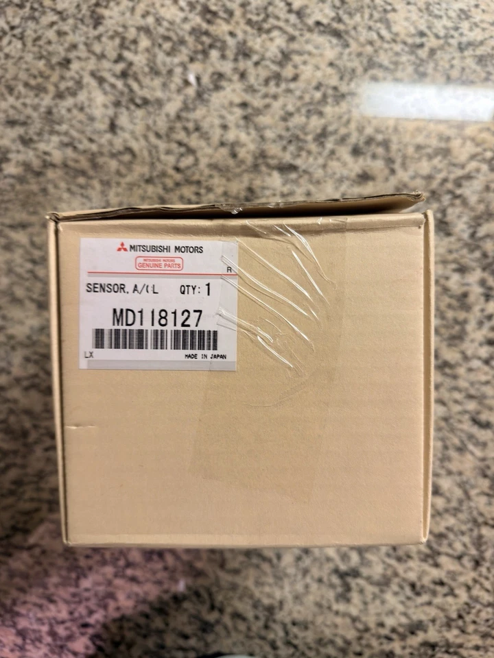 Medidor de fluxo de ar de massa sensor fabricante de equipamento original MD118127 para Mitsubishi Pajero Montero L300 MAF - Imagem 2 de 4