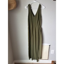 A New Day Olive Green V-Neck Sleeveless Wide Leg Jumpsuit with Pockets Small