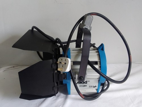 Arri 650Plus Frensel 650Watt Leuchte (funktioniert)