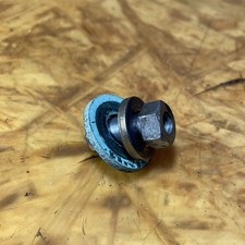 KTM DUKE 2 640 PETROL FUEL TANK BOLT 2000 - 2006 Duke II LC4