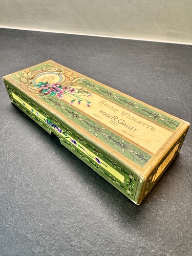 Vintage 20's - Savon Violette Roger Gallet- FRENCH SOAP BOX - PARIS