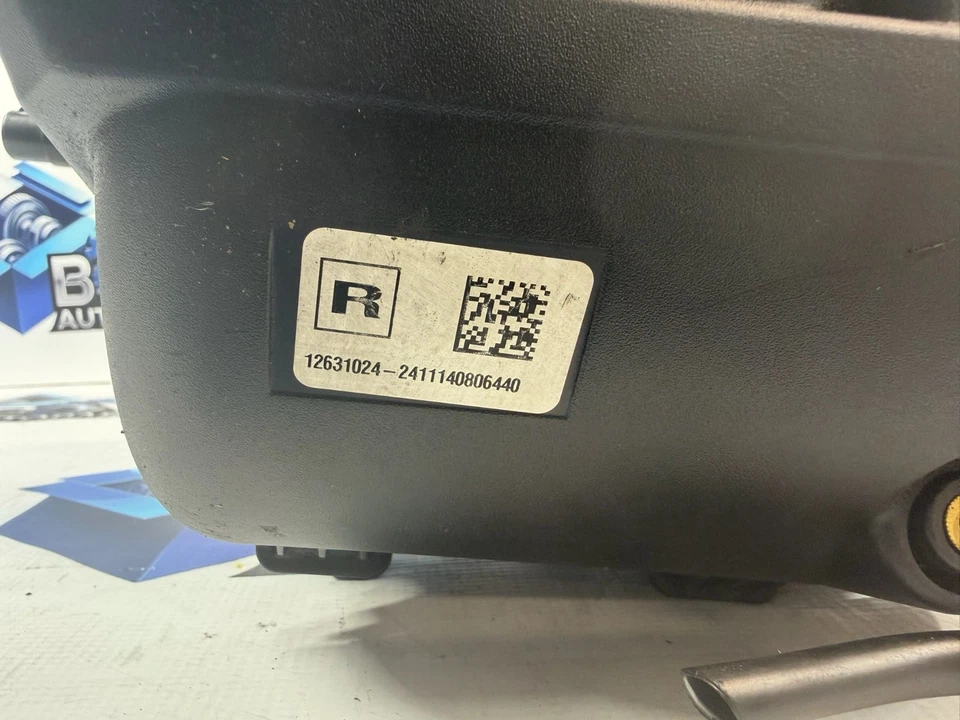 Cadillac Ats 2013-2019 colector de admisión de aire de 2,0 L usado OEM 12631023 Foto 3 de 4