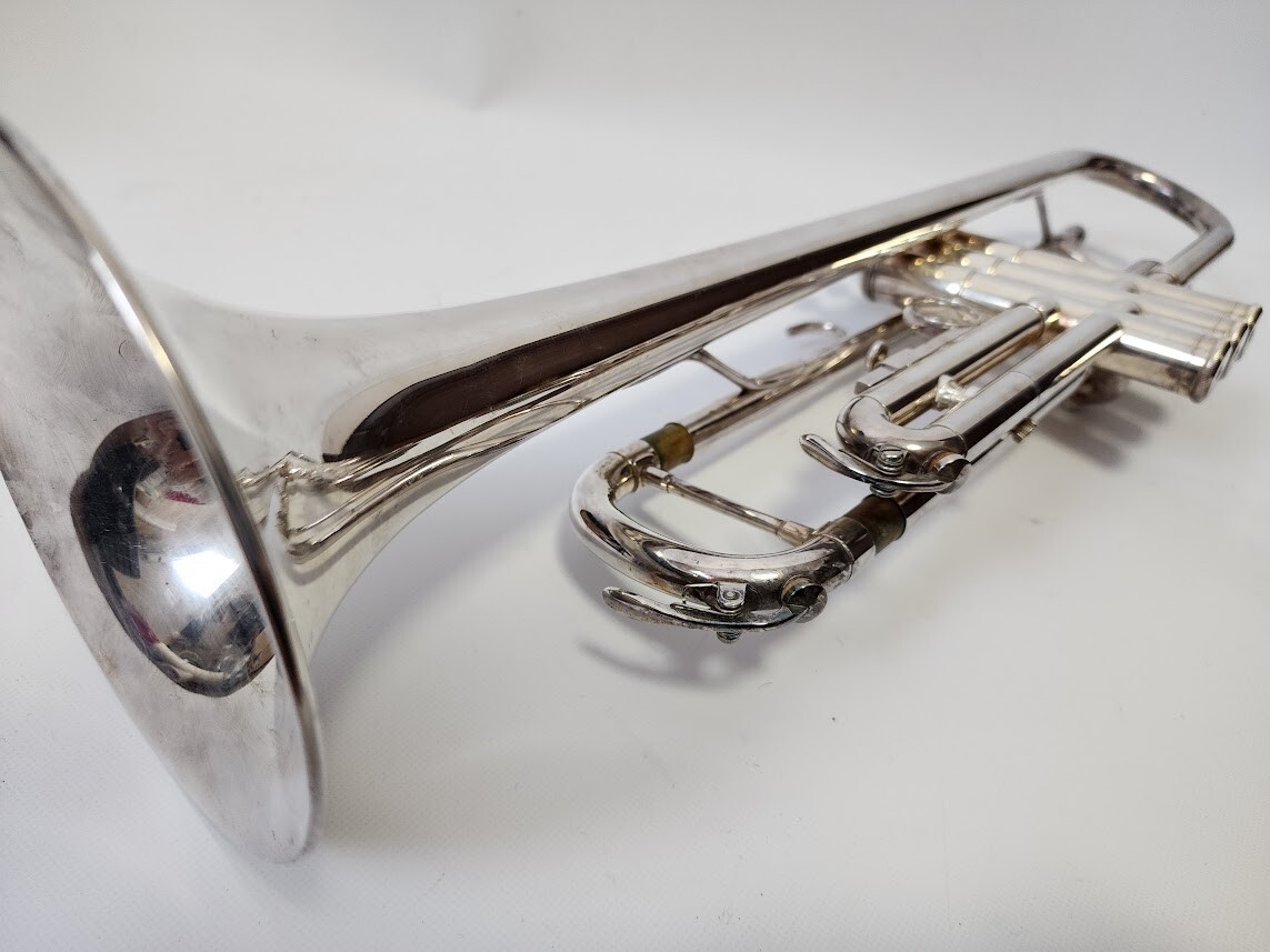 YAMAHA YTR-3325S Bb Trumpet Mouthpeace Musical instrument