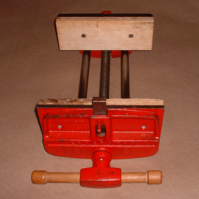 Craftsman 391-5195 Woodworking Vise 10