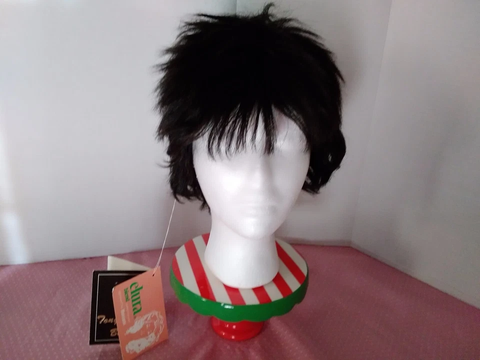 Peluca Tony of Beverly Modelo Ultra Pequeña Joya Color 1B Pelucas Elura Foto 4 de 4