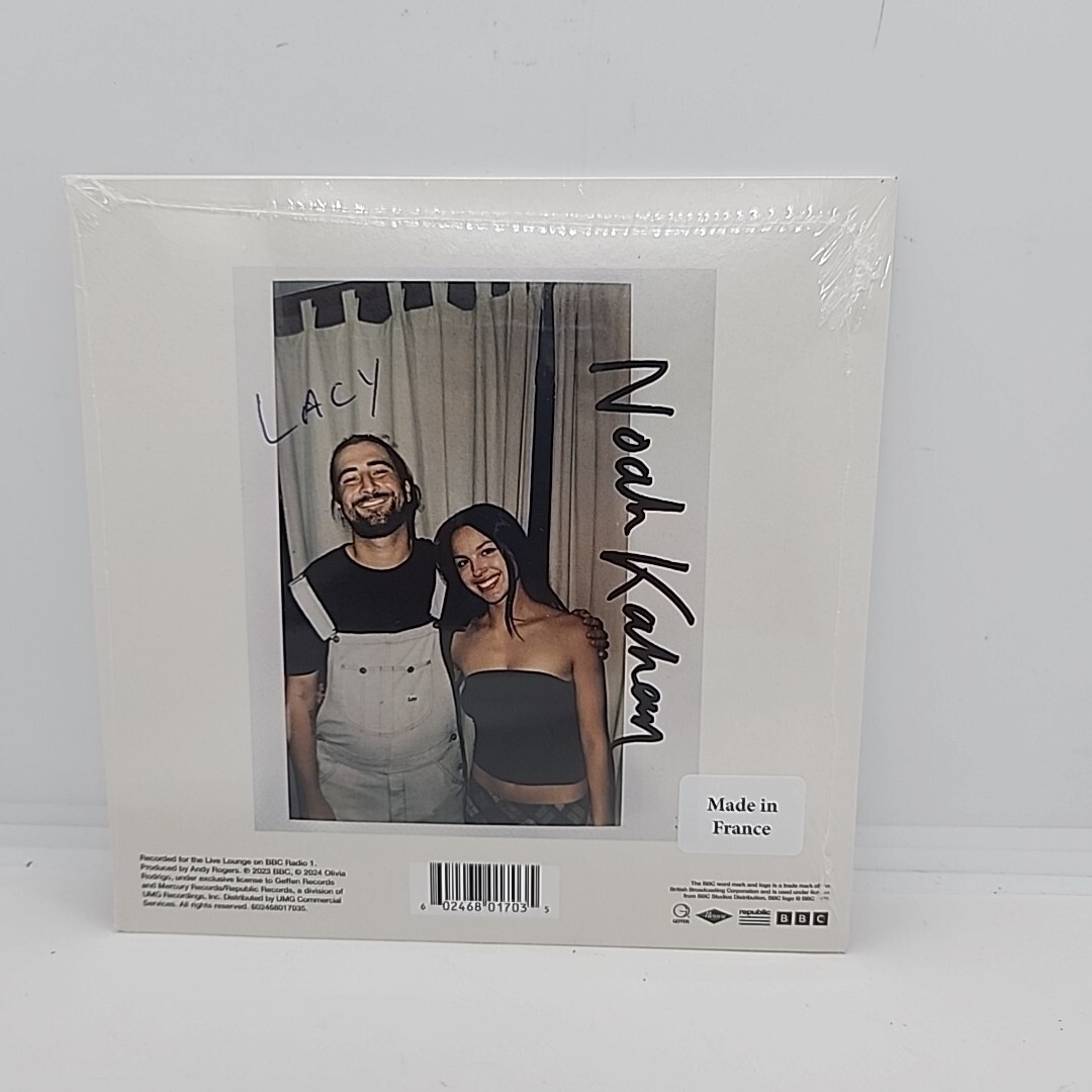 【新品】Olivia Rodrigo / Noah Kahan 7インチレコード Noah Kahan / Olivia Rodrigo Stick Season 7