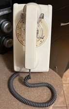 Vintage Cream/White AT T Rotary Dial Retro Hanging Wall Telephone 554BMP R85-8
