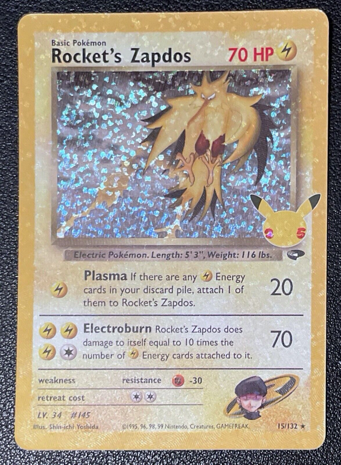 Carta Pokémon Zapdos Da Equipe Rocket Coleção Celebrações