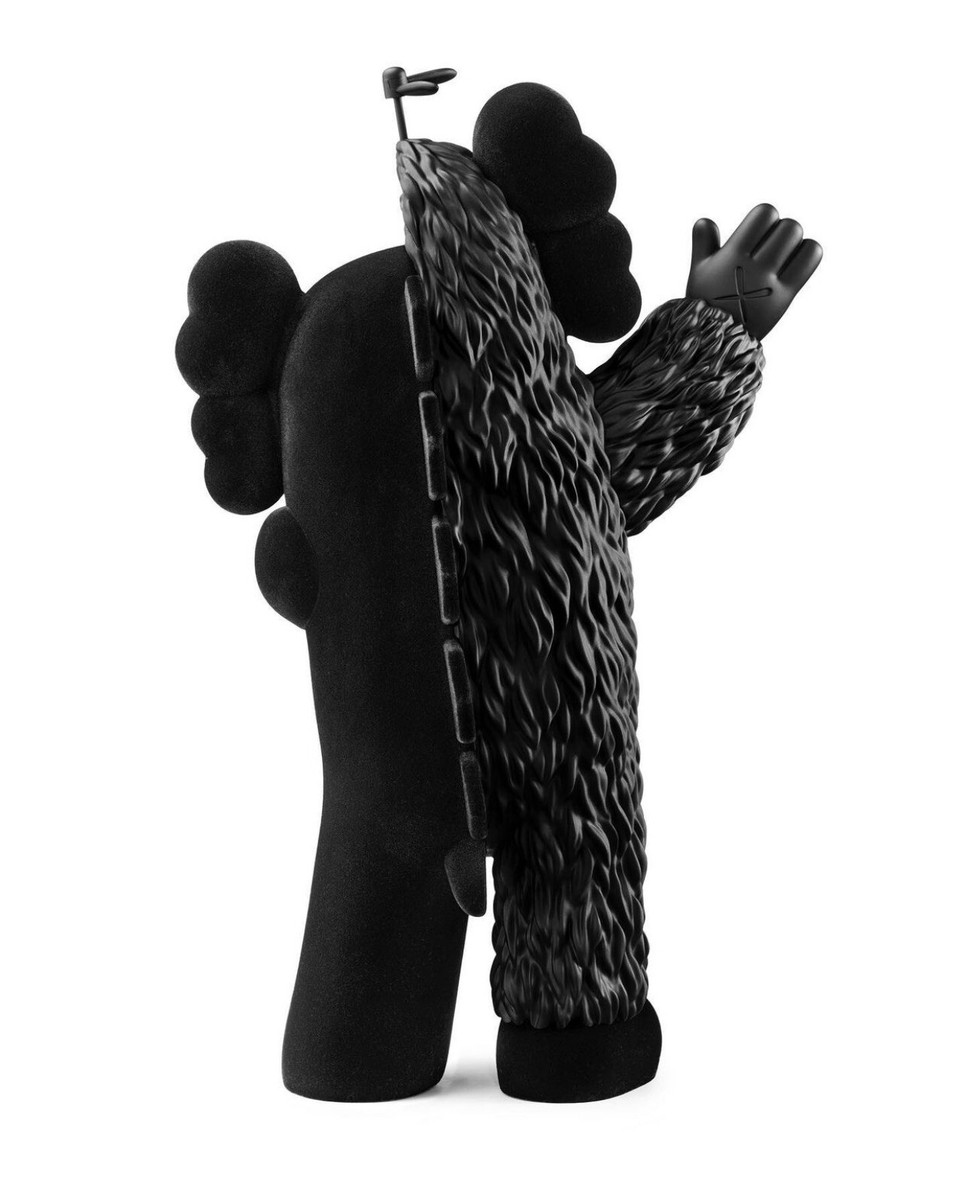 2 NEW KAWS Kachamukku Vinyl Figures 2022 (Green/Red And