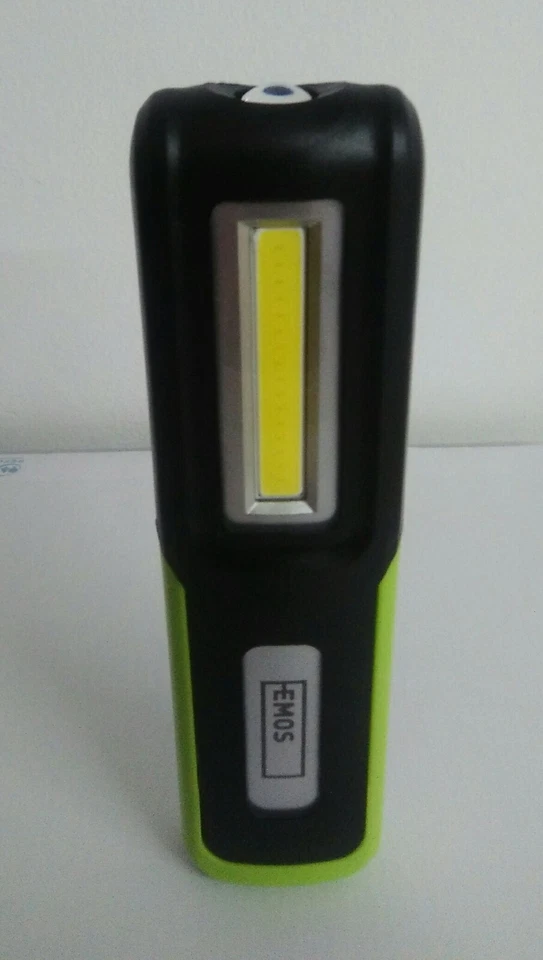 Linterna recargable USB Led - Imagen 3 de 4