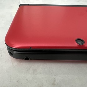 Nintendo 3DS XL Red/Black with Charger, Grip, and screen protector 