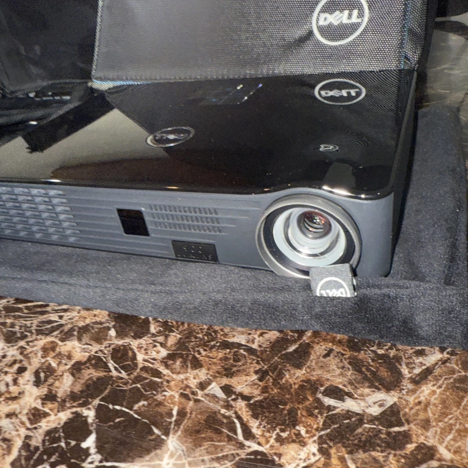Dell M900HD WXGA Black Portable DLP Bundle Projector w/Carry Case, Acc. Docking - Image 2 of 4