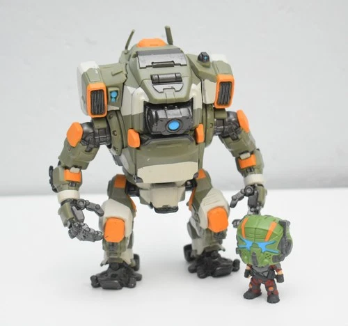 Funko Pop! BT-7274 Titanfall 2 #132 6" Vinyl Figure with Jack figure 2016