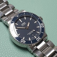 Oris Aquis Blue Automatic Divers Watch 43mm 01 733 7653 4155-07 8 26 .402 3