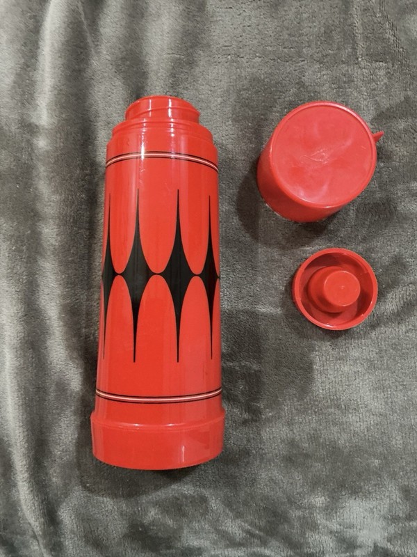Vintage Aladdin Vanguard Thermos Bottle – Red & Black Atomic Mid Century Design