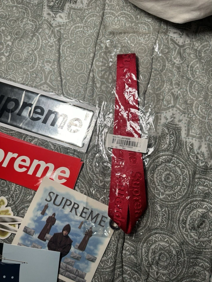 LOTE Supreme Nylon Lanyard Rojo 2016 Supreme Lanyard Rojo SS16 Auténtico Foto 2 de 3