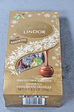 Lindt Lindor Assorted Chocolate Truffles 8.5oz Holiday Gold Gift Box